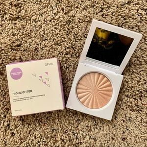 OFRA Milk & Cookies Highlighter